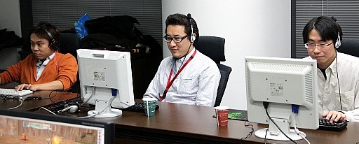 画像ギャラリー No.002のサムネイル画像 / 「FEZ」でスクウェア・エニックスとゲームポットが激突!? バリスタ情報なども飛び出したイベント「会社対抗タイニーバンクェット」レポート