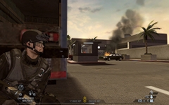 画像集#008のサムネイル/“万人向け”のチューニングが施されたシリーズ最新作,「Rainbow Six Vegas 2 日本語マニュアル付英語版」のレビューを掲載