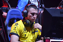 画像ギャラリー No.002のサムネイル画像 / 「World of Tanks」の世界大会「The Grand Finals 2015」。e-Sportsの新しいあり方さえ考えさせられた,意義深い戦いの模様をレポート