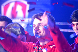 画像ギャラリー No.023のサムネイル画像 / 「World of Tanks」の世界大会「The Grand Finals 2015」。e-Sportsの新しいあり方さえ考えさせられた,意義深い戦いの模様をレポート