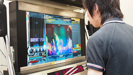 画像ギャラリー No.021のサムネイル画像 / 本日稼動の「beatmania IIDX 20 tricoro」ファーストステップガイドを掲載。トップランカー,TANMEN氏も納得の最新作を徹底解説