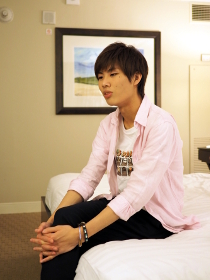 画像ギャラリー No.006のサムネイル画像 / 「Hearthstone」の国際大会“HCT冬季選手権”に出場したb787選手へのインタビューを掲載。世界一を決める大舞台ならではの戦術や緊張感とは