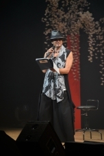 画像ギャラリー No.029のサムネイル画像 / 甘く囁き,壁ドンする傾城に酔いしれる「男遊郭 〜夏の宵の花吹雪〜」レポート