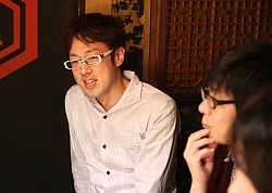 画像ギャラリー No.005のサムネイル画像 / 「SINoALICE(シノアリス)」特別座談会の模様を掲載。「スマホのゲームは2Dのほうが少なくとも自分の好みに合ってるんです(ヨコオ氏)」「ポケラボ史上最高傑作に間違いなくなってます!(開発スタッフ)」