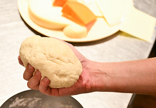 画像ギャラリー No.020のサムネイル画像 / モンハンワイルズのチーズナン作ってみた。