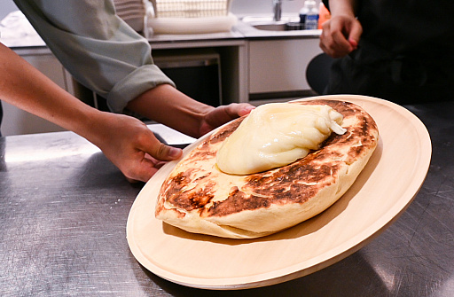 画像ギャラリー No.043のサムネイル画像 / モンハンワイルズのチーズナン作ってみた。