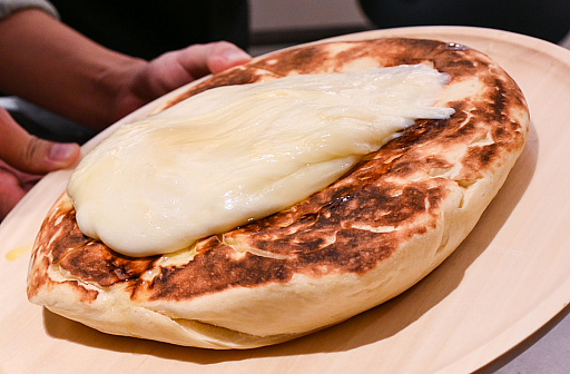 画像ギャラリー No.044のサムネイル画像 / モンハンワイルズのチーズナン作ってみた。