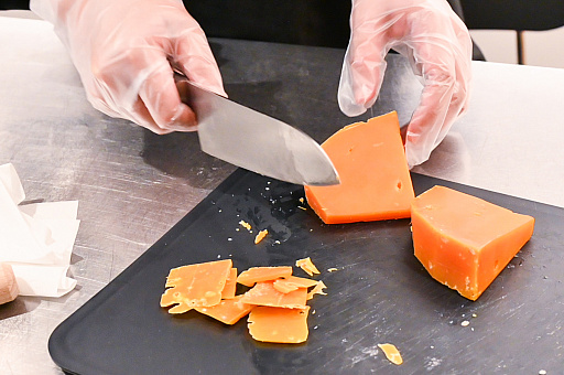 画像ギャラリー No.047のサムネイル画像 / モンハンワイルズのチーズナン作ってみた。