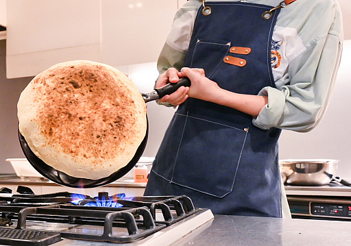 画像ギャラリー No.050のサムネイル画像 / モンハンワイルズのチーズナン作ってみた。