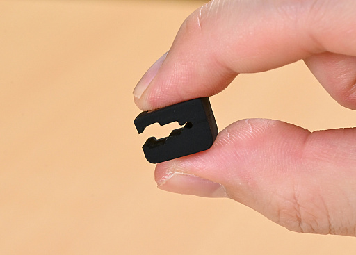 画像ギャラリー No.010のサムネイル画像 / 顔だけでゲームやってみるぜ! メガネに付ける未来的ハンズフリーマウス「JINS ASSIST」を実際に試してみた