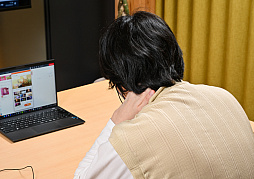 画像ギャラリー No.028のサムネイル画像 / 顔だけでゲームやってみるぜ! メガネに付ける未来的ハンズフリーマウス「JINS ASSIST」を実際に試してみた