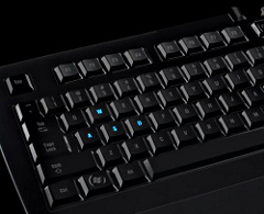 Razer，50ドルの黒尽くめのゲーマー向けキーボード「Arctosa」発表