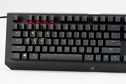 画像ギャラリー No.033のサムネイル画像 / 「Razer BlackWidow X Chroma」英語配列モデルを試す。「X」付きのBlackWidowは,従来モデルと何が違うのか