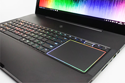 画像ギャラリー No.019のサムネイル画像 / 「Razer Blade Pro」ノートPCの2017年モデルを試す。薄型メカニカルキースイッチはとにかく素晴らしく,これだけでも買う価値がある