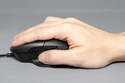 画像ギャラリー No.025のサムネイル画像 / 「Razer Basilisk」レビュー。第5世代光学センサー搭載の「FPS向けマウス」は何が新しい?