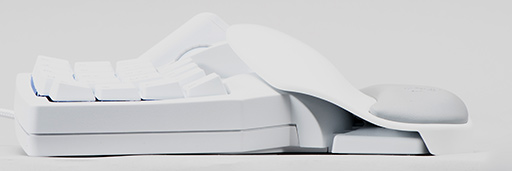 画像ギャラリー No.012のサムネイル画像 / 新型左手用キーパッド「Tartarus Pro」ファーストインプレッション。新型キースイッチの感触は?