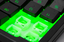 画像ギャラリー No.018のサムネイル画像 / 新型左手用キーパッド「Tartarus Pro」ファーストインプレッション。新型キースイッチの感触は?