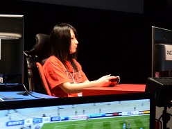 画像ギャラリー No.008のサムネイル画像 / 「LG CINEMA 3D Presents 第1回 eスポーツ JAPAN CUP」開催。初代チャンピオンの座を懸けて展開された熱戦の様子をレポート