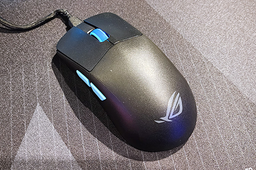 画像ギャラリー No.002のサムネイル画像 / エイム練習サービスと共同開発したASUSのeスポーツ特化型マウス「ROG Harpe Ace」とマウスパッド「ROG Hone Ace」が3月10日発売