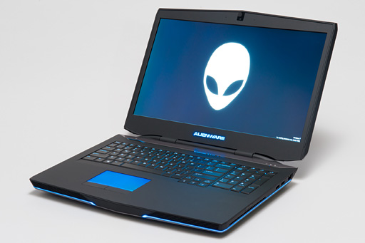 画像ギャラリー No.002のサムネイル画像 / 完全新作となったALIENWAREのノートPCを写真で見る。デザインは「戦艦」から「ステルス戦闘機」に!?