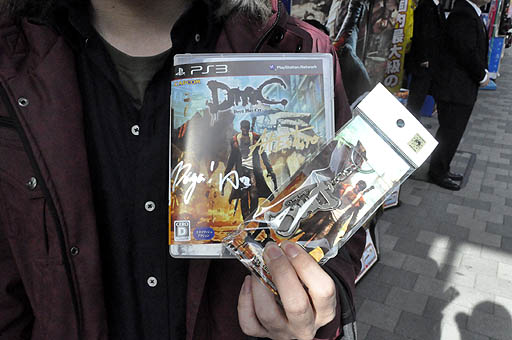 画像ギャラリー No.006のサムネイル画像 / 「DmC Devil May Cry」がついに発売。プロデューサーの江城氏とアシスタントプロデューサーの内田氏から,いろいろな話も聞けた発売記念イベントをレポート