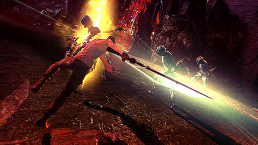画像ギャラリー No.008のサムネイル画像 / 「DmC Devil May Cry」がついに発売。プロデューサーの江城氏とアシスタントプロデューサーの内田氏から,いろいろな話も聞けた発売記念イベントをレポート