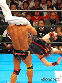 画像ギャラリー No.013のサムネイル画像 / 長島☆自演乙☆雄一郎選手がプロレスデビュー戦で勝利! ブラック★ロックシューターが戦ったり,ミルキィホームズが歌ったり泣いたり……と事件続発の「ブシロードレスリング」レポート