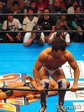 画像ギャラリー No.014のサムネイル画像 / 長島☆自演乙☆雄一郎選手がプロレスデビュー戦で勝利! ブラック★ロックシューターが戦ったり,ミルキィホームズが歌ったり泣いたり……と事件続発の「ブシロードレスリング」レポート