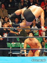 画像ギャラリー No.023のサムネイル画像 / 長島☆自演乙☆雄一郎選手がプロレスデビュー戦で勝利! ブラック★ロックシューターが戦ったり,ミルキィホームズが歌ったり泣いたり……と事件続発の「ブシロードレスリング」レポート