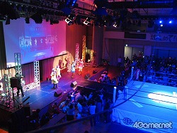 画像ギャラリー No.052のサムネイル画像 / 長島☆自演乙☆雄一郎選手がプロレスデビュー戦で勝利! ブラック★ロックシューターが戦ったり,ミルキィホームズが歌ったり泣いたり……と事件続発の「ブシロードレスリング」レポート