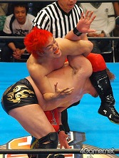 画像ギャラリー No.074のサムネイル画像 / 長島☆自演乙☆雄一郎選手がプロレスデビュー戦で勝利! ブラック★ロックシューターが戦ったり,ミルキィホームズが歌ったり泣いたり……と事件続発の「ブシロードレスリング」レポート