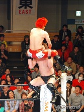 画像ギャラリー No.075のサムネイル画像 / 長島☆自演乙☆雄一郎選手がプロレスデビュー戦で勝利! ブラック★ロックシューターが戦ったり,ミルキィホームズが歌ったり泣いたり……と事件続発の「ブシロードレスリング」レポート
