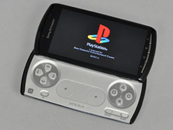 画像ギャラリー No.026のサムネイル画像 / 英国版「Xperia PLAY」実機フォトレポート〜開梱からゲームの起動まで