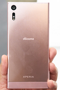 画像ギャラリー No.006のサムネイル画像 / NTTドコモ冬モデル「Xperia XZ」&「Xperia X Compact」テストレポート。 そつのないデザインと安定した性能は好印象だ