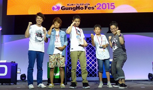 画像ギャラリー No.017のサムネイル画像 / パズドラ日本一のプレイヤーが決定。ガンホーフェスティバル2015「第3回パズドラジャパンカップ全国大会決勝戦&表彰式」の模様をレポート