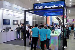 画像ギャラリー No.002のサムネイル画像 / 携帯型ゲームPC向けドックやUSB ACアダプタにキャプチャ機能を内蔵!? ユニークな製品を多数出展したAVerMedia