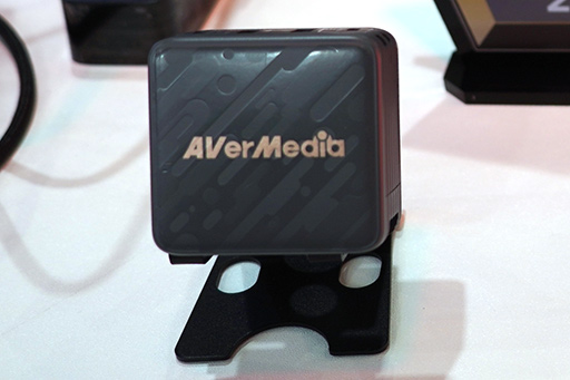 画像ギャラリー No.018のサムネイル画像 / 携帯型ゲームPC向けドックやUSB ACアダプタにキャプチャ機能を内蔵!? ユニークな製品を多数出展したAVerMedia