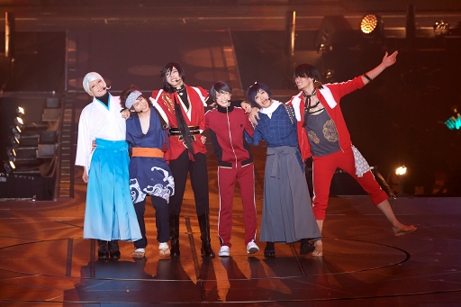 画像ギャラリー No.017のサムネイル画像 / 「ミュージカル『刀剣乱舞』〜真剣乱舞祭2018〜」レポート。紅白出場メンバーがほぼ全員そろった会見の模様と幕張メッセ昼公演の模様をお届け