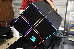 画像ギャラリー No.016のサムネイル画像 / 大型キューブ筐体を「45度傾けた」斬新な見た目のハイエンドゲームPC「OMEN X」,HPが国内発売