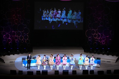 画像ギャラリー No.012のサムネイル画像 / 「アイドルマスター シンデレラガールズ」,「デレラジA」公録イベントをレポ。武内さんがイジり倒され,桜咲さんが恐怖を呼ぶ!?