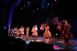 画像ギャラリー No.016のサムネイル画像 / 「アイドルマスター シンデレラガールズ」,「デレラジA」公録イベントをレポ。武内さんがイジり倒され,桜咲さんが恐怖を呼ぶ!?