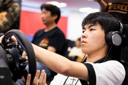 画像ギャラリー No.009のサムネイル画像 / 「グランツーリスモSPORT」,“全国都道府県対抗eスポーツ選手権2019 IBARAKI”東北エリア代表決定戦のレポートが公開