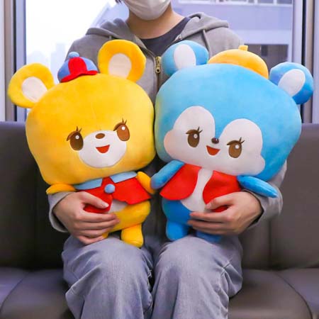 画像ギャラリー No.001のサムネイル画像 / 「トレバ」限定プライズに“おちゃめフレンズ おおきなぬいぐるみ”モスリン&くまのフクリンが登場