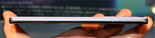 画像ギャラリー No.004のサムネイル画像 / 最短19分で満充電できるミドルクラス市場向けスマホ「motorola edge 50 pro」が国内発売