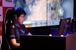 画像ギャラリー No.005のサムネイル画像 / 第18回アジア競技大会のeスポーツ日本代表選考会が開催。「ウイイレ2018」「StarCraft II」など5タイトル12名の選手が発表に