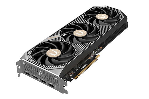 画像ギャラリー No.003のサムネイル画像 / ZOTACからGeForce RTX 5070搭載カード2製品が発売。約305mmの大型クーラー搭載モデル