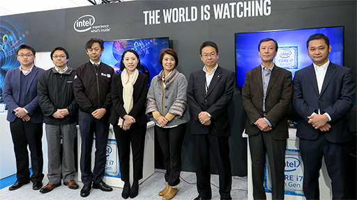 画像ギャラリー No.007のサムネイル画像 / 東京・秋葉原で第8世代Coreプロセッサの発売記念イベントが開催。PUBG初挑戦のインテル社長江田氏が会場を爆笑の渦に