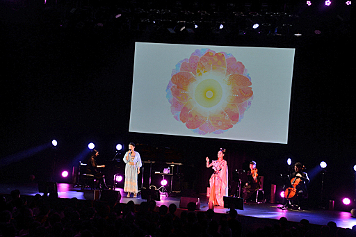 画像ギャラリー No.009のサムネイル画像 / 「LieN−リアン−」10周年記念ライブ「.hack//追奏」レポート。川澄綾子さん,小林沙苗さんら出演声優陣による生アテレコも