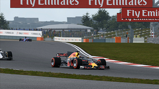 画像ギャラリー No.016のサムネイル画像 / シリーズ最新作「F1 2017」で,日常を超越したハイスピードバトルを手軽に体験しよう