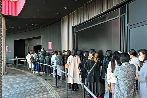 画像ギャラリー No.002のサムネイル画像 / イマーシブ・フォート東京の「Identity V 第五人格」アトラクションで脱出なるか!? リアルでロッカーにギュウ詰めの体験レポ